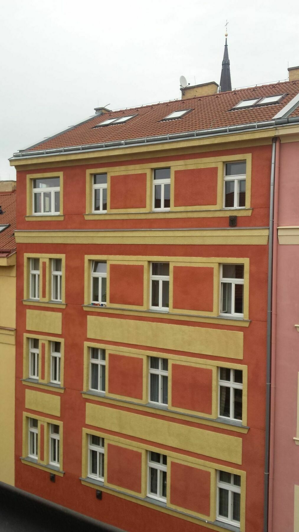 Residence Vita Nejedleho Praag Buitenkant foto