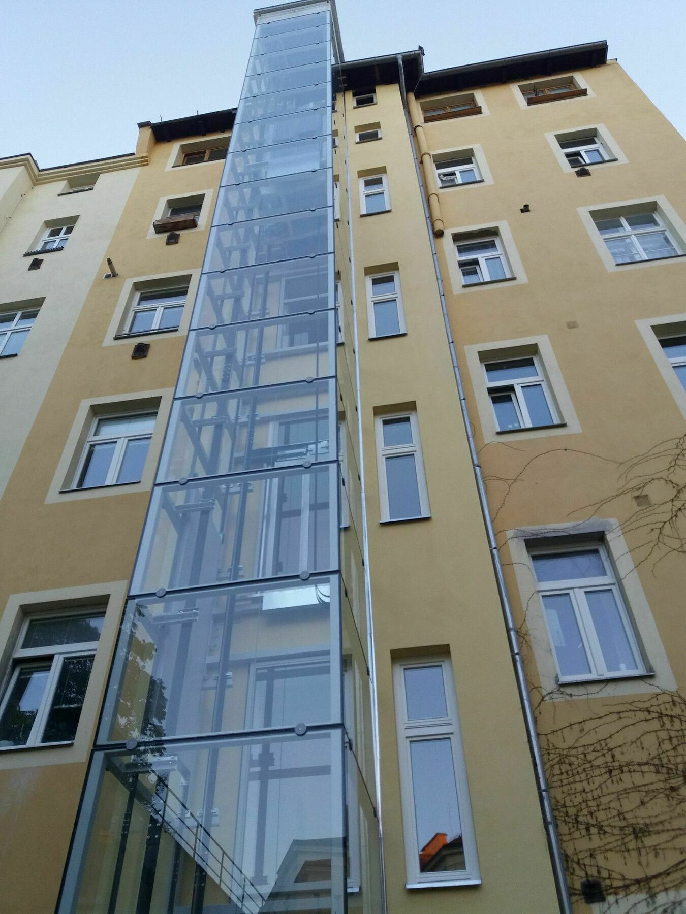 Residence Vita Nejedleho Praag Buitenkant foto